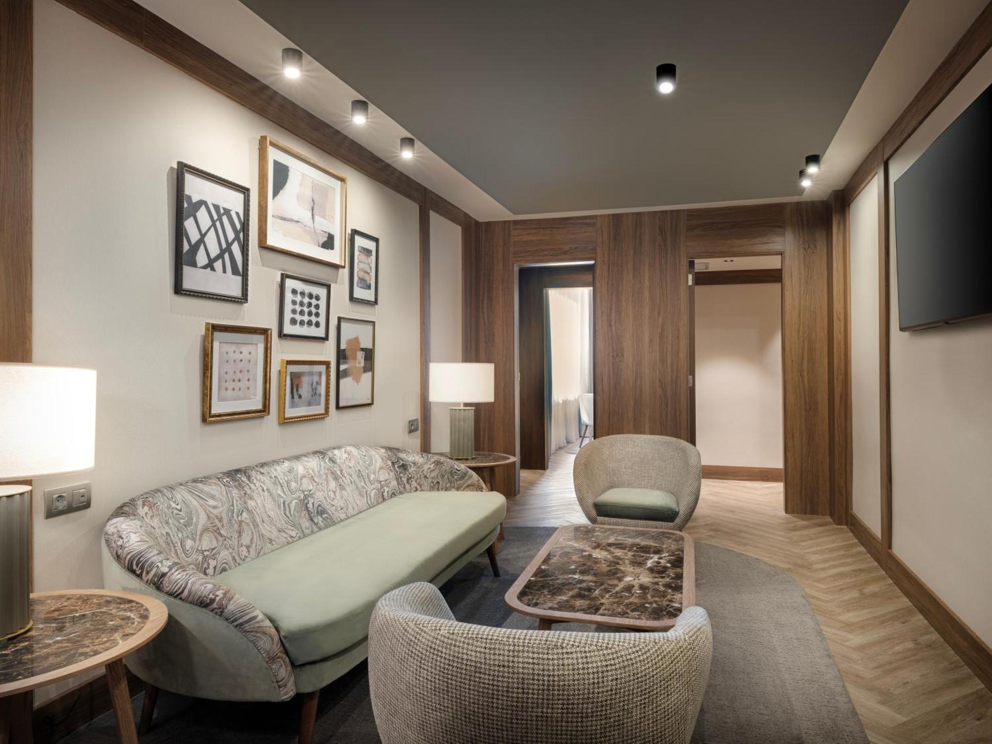 The Westin Madrid Cuzco Hotel Екстериор снимка