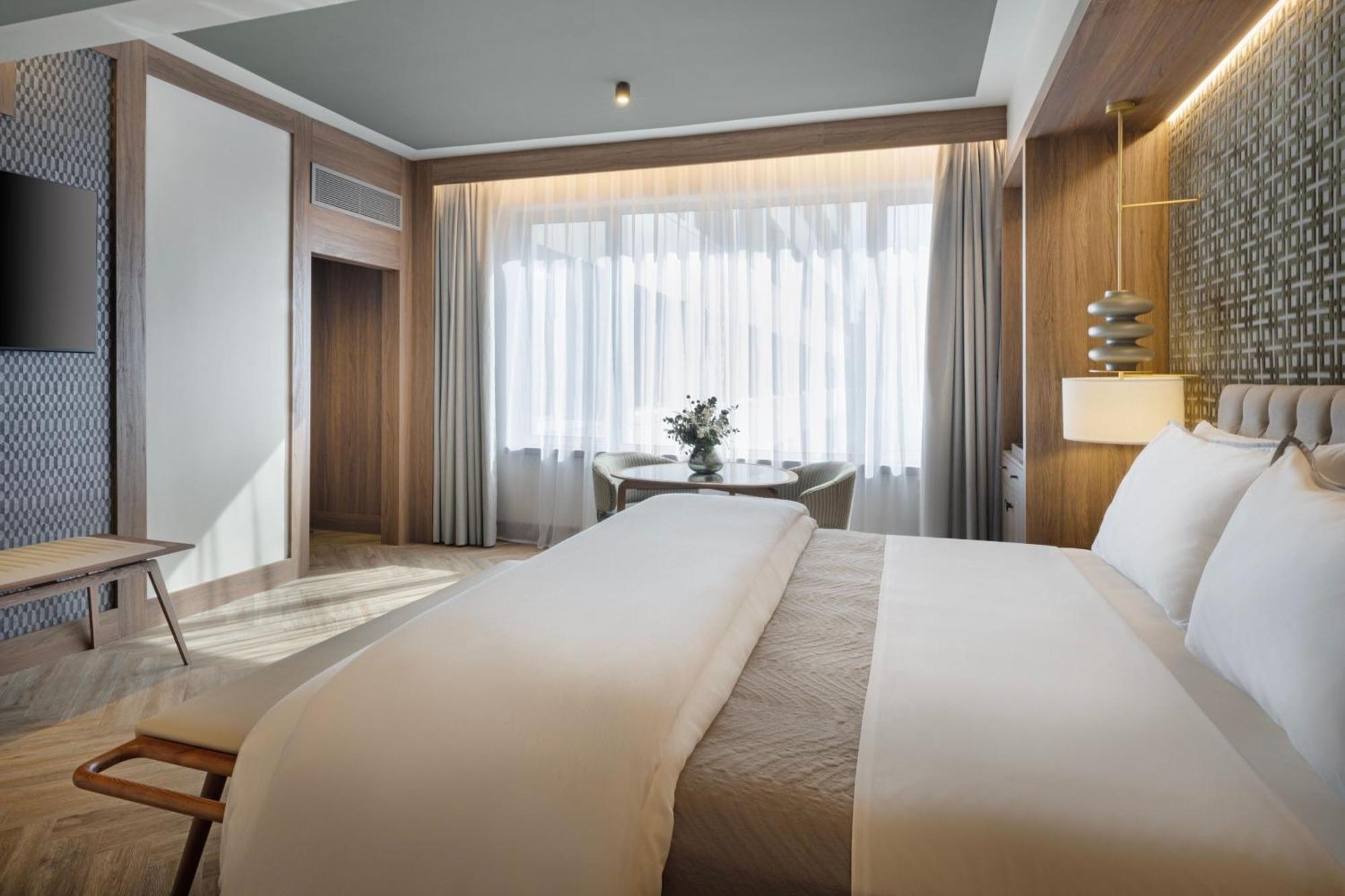 The Westin Madrid Cuzco Hotel Екстериор снимка