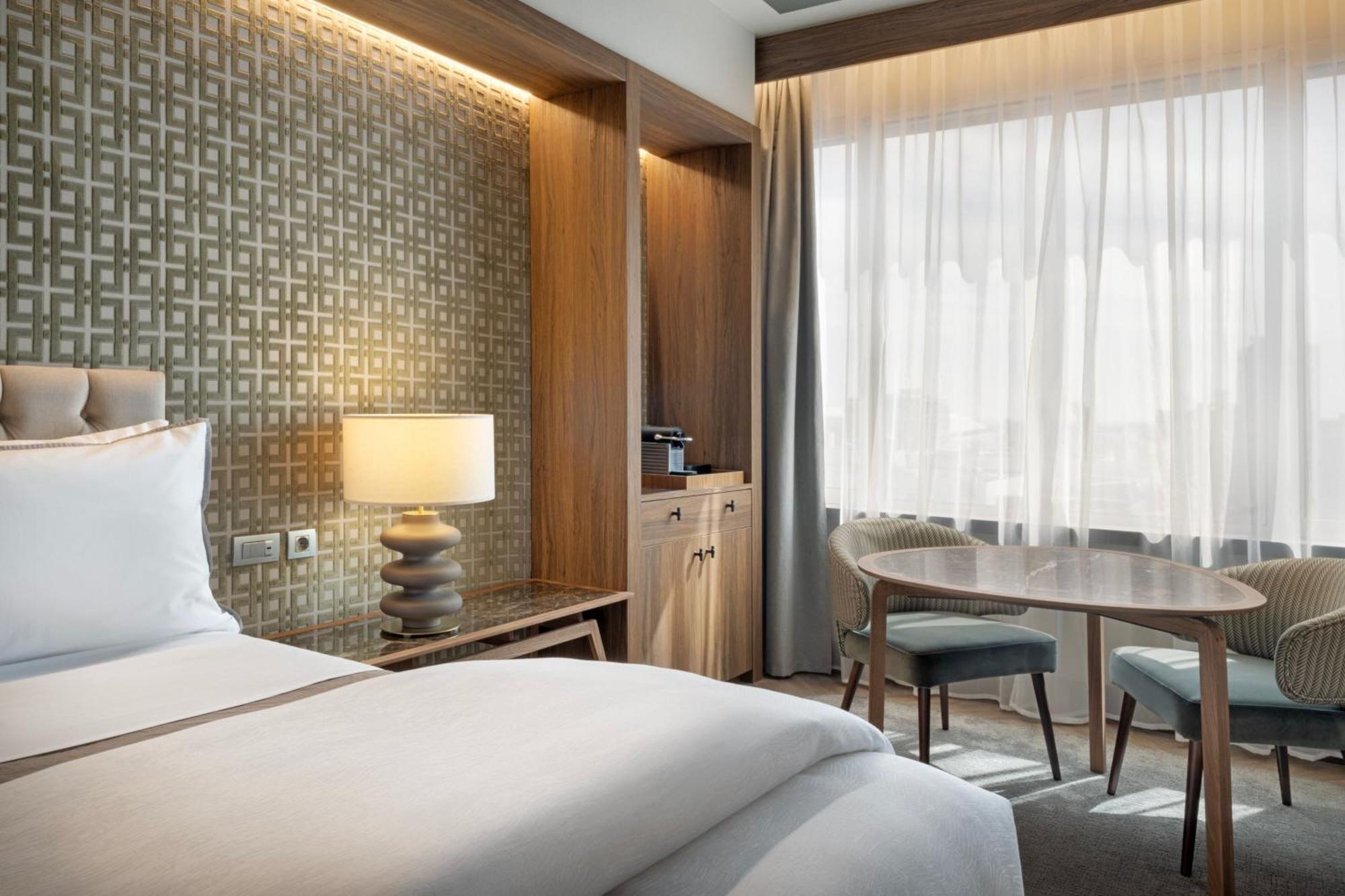 The Westin Madrid Cuzco Hotel Екстериор снимка